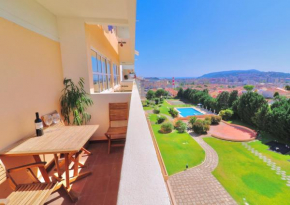 Luxury Condo in Set��bal